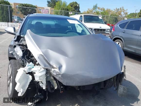 2011 Hyundai Elantra GLS с VIN 5NPDH4AE7BH075151, выставлен на аукционе IAAI как лот 43345354 с пробегом 129 278 миль миль и . История ставок и продаж доступна на DreamBid. Изображение 13.