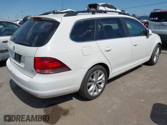 ✅ 2013 Volkswagen Jetta TDI w/Sunroof & Nav • VIN: 3VWPL7AJ4DM628875 • Лот: 42513999. Опубликован ранее на IAAI с пробегом 130 766 миль. Бесплатный доступ к архиву аукционных продаж из США и подробный отчёт об истории автомобиля на DreamBid. Изображение 4.