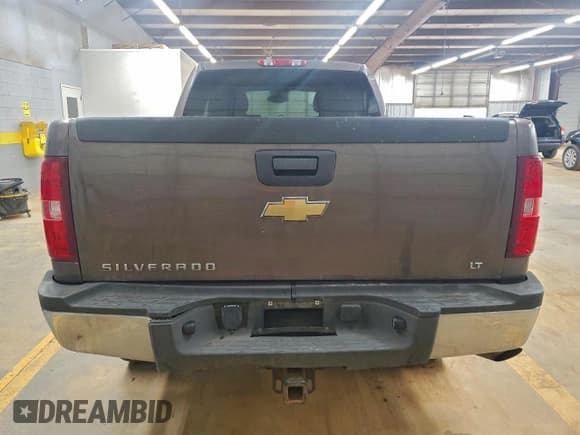✅ 2007 Chevrolet Silverado 2500HD Work Truck • VIN: 1GCHK29K97E529697 • Lot: 94190415. Wystawiony na Copart z przebiegiem 145 783 mil. Bezpłatny archiwum sprzedaży aukcyjnych z USA i szczegółowy raport historii pojazdu na DreamBid. Zdjęcie 6.