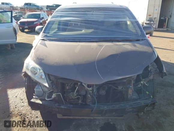 ✅ 2020 Toyota Sienna LE • VIN: 5TDJZ3DC7LS238865 • Lot: 43608509. Listed on IAAI with 120,639 mi. Free auction sales archive from the USA and detailed vehicle history report at DreamBid. Image 6.