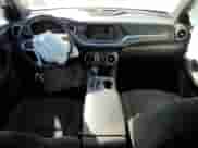 2020 Chevrolet Blazer LT z VIN 3GNKBHRS4LS596594, wystawiony jako Copart lot #43789363 z przebiegiem 41 348 mil mil oraz . Historia ofert i sprzedaży dostępna na DreamBid. Obrazek 8.