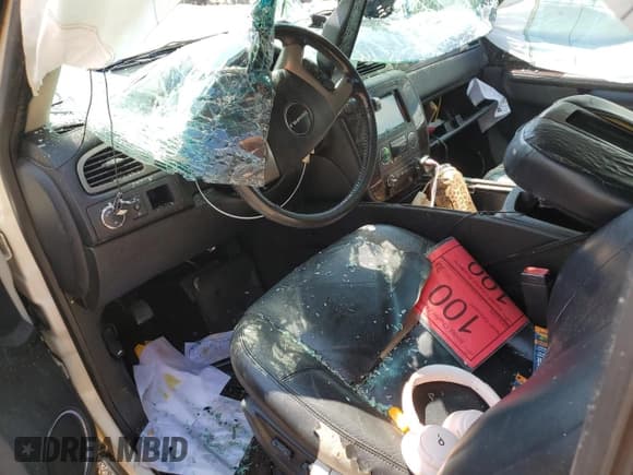 ✅ 2013 GMC Yukon Denali • VIN: 1GKS1EEF4DR205262 • Lot: 71668665. Listed on Copart with Not provided. Free auction sales archive from the USA and detailed vehicle history report at DreamBid. Image 8.