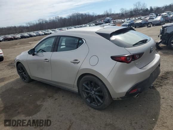 ✅ 2022 Mazda 3 Premium • VIN: JM1BPBML2N1501090 • Лот: 48104385. Опубликован ранее на Copart с пробегом 22 356 миль. Бесплатный доступ к архиву аукционных продаж из США и подробный отчёт об истории автомобиля на DreamBid. Изображение 2.