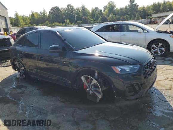 ✅ 2024 Audi SQ5 Sportback Premium Plus • VIN: WA124AFY7R2025294 • Lot: 67864824. Listed on Copart with 2,776 mi. Free auction sales archive from the USA and detailed vehicle history report at DreamBid. Image 4.