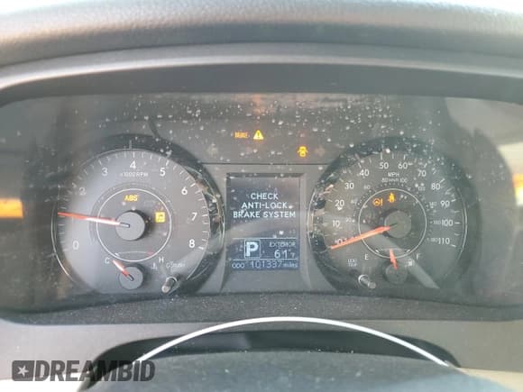 ✅ 2017 Toyota Sienna LE • VIN: 5TDKZ3DC8HS885254 • Lot: 92038915. Wystawiony na Copart z przebiegiem 101 337 mil. Bezpłatny archiwum sprzedaży aukcyjnych z USA i szczegółowy raport historii pojazdu na DreamBid. Zdjęcie 9.