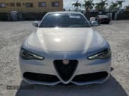 ✅ 2022 Alfa Romeo Giulia • VIN: ZARFAMAN3N7662989 • Lot: 91360545. Wystawiony na Copart z przebiegiem 42 336 mil. Bezpłatny archiwum sprzedaży aukcyjnych z USA i szczegółowy raport historii pojazdu na DreamBid. Zdjęcie 5.