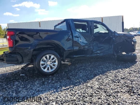 ✅ 2025 Chevrolet Silverado 1500 Custom • VIN: 1GCPABEK0SZ176918 • Lot: 89511555. Wystawiony na Copart z przebiegiem 13 880 mil. Bezpłatny archiwum sprzedaży aukcyjnych z USA i szczegółowy raport historii pojazdu na DreamBid. Zdjęcie 3.