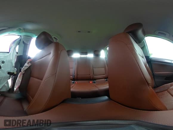 ✅ 2017 Volkswagen Golf S • VIN: 3VWH17AU5HM540511 • Lot: 42209861. Listed on IAAI with 84,978 mi. Free auction sales archive from the USA and detailed vehicle history report at DreamBid. Image 18.