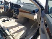 ✅ 2014 Mercedes-Benz C 250 Sport • VIN: WDDGF4HB9EG254966 • Lot: 43274146. Wystawiony na IAAI z przebiegiem 139 244 mil. Bezpłatny archiwum sprzedaży aukcyjnych z USA i szczegółowy raport historii pojazdu na DreamBid. Zdjęcie 5.