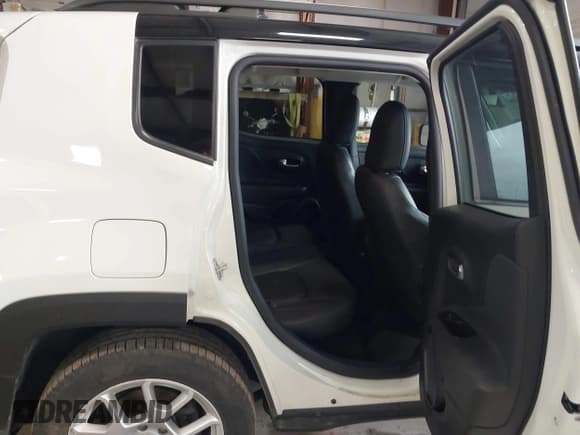 ✅ 2021 Jeep Renegade Limited • VIN: ZACNJDD19MPM21287 • Lot: 42077387. Listed on IAAI with 44,208 mi. Free auction sales archive from the USA and detailed vehicle history report at DreamBid. Image 8.