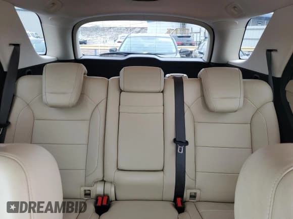 ✅ 2016 Mercedes-Benz GLE 400 • VIN: 4JGDA5GB3GA743979 • Lot: 89817755. Wystawiony na Copart z przebiegiem 82 292 mil. Bezpłatny archiwum sprzedaży aukcyjnych z USA i szczegółowy raport historii pojazdu na DreamBid. Zdjęcie 10.