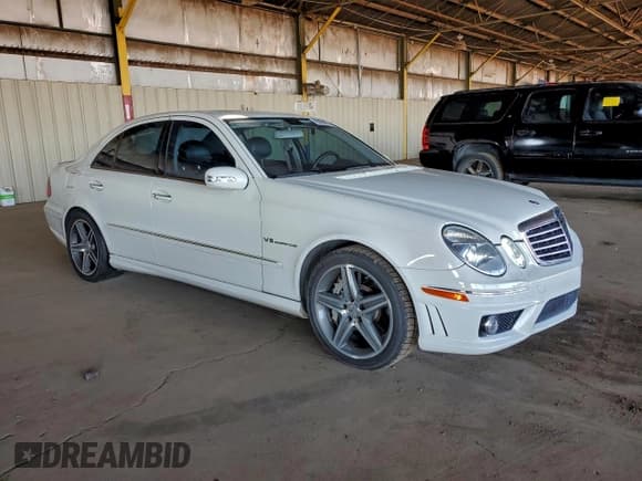 ✅ 2006 Mercedes-Benz E 55 AMG • VIN: WDBUF76J66A886139 • Лот: 95264695. Опубликован ранее на Copart с пробегом 252 805 миль. Бесплатный доступ к архиву аукционных продаж из США и подробный отчёт об истории автомобиля на DreamBid. Изображение 4.