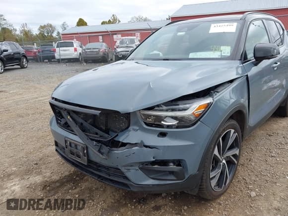 ✅ 2021 Volvo XC40 R-Design • VIN: YV4162UM7M2446598 • Лот: 43425499. Опубликован ранее на IAAI с пробегом 45 243 миль. Бесплатный доступ к архиву аукционных продаж из США и подробный отчёт об истории автомобиля на DreamBid. Изображение 6.