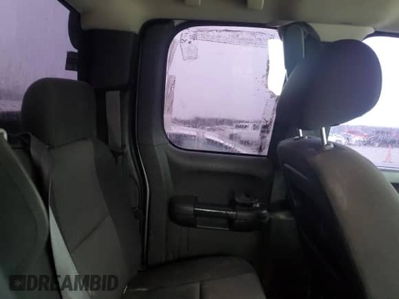 2011 Chevrolet Silverado 1500 LT z VIN 1GCRCSEA1BZ110226, wystawiony jako Copart lot #49303785 z przebiegiem 176 087 mil mil oraz Szkoda całkowita • Salvage title. Historia ofert i sprzedaży dostępna na DreamBid. Obrazek 10.