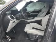 ✅ 2025 BMW X6 M • VIN: 5YM23ET04S9W25399 • Лот: 61007855. Опубликован ранее на Copart с пробегом Не указан. Бесплатный доступ к архиву аукционных продаж из США и подробный отчёт об истории автомобиля на DreamBid. Изображение 7.