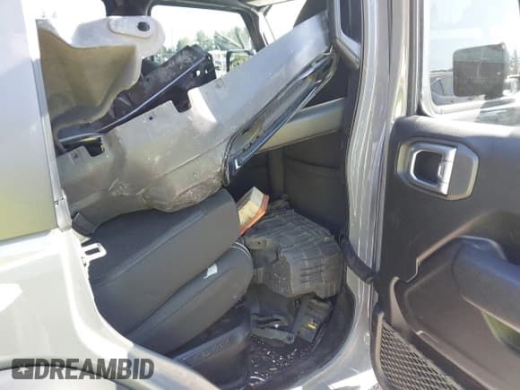 ✅ 2023 Jeep Wrangler • VIN: 1C4JJXN63PW691460 • Lot: 42829397. Wystawiony na IAAI z przebiegiem 49 829 mil. Bezpłatny archiwum sprzedaży aukcyjnych z USA i szczegółowy raport historii pojazdu na DreamBid. Zdjęcie 8.