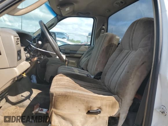 ✅ 2003 Ford F-250 XL • VIN: 3FTNF20L23MB21110 • Lot: 65347515. Listed on Copart with 402,072 mi. Free auction sales archive from the USA and detailed vehicle history report at DreamBid. Image 7.