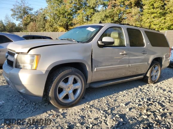 ✅ 2007 Chevrolet Suburban LT • VIN: 1GNFK16307J241189 • Lot: 73986394. Wystawiony na Copart z przebiegiem 198 896 mil. Bezpłatny archiwum sprzedaży aukcyjnych z USA i szczegółowy raport historii pojazdu na DreamBid. Zdjęcie 1.
