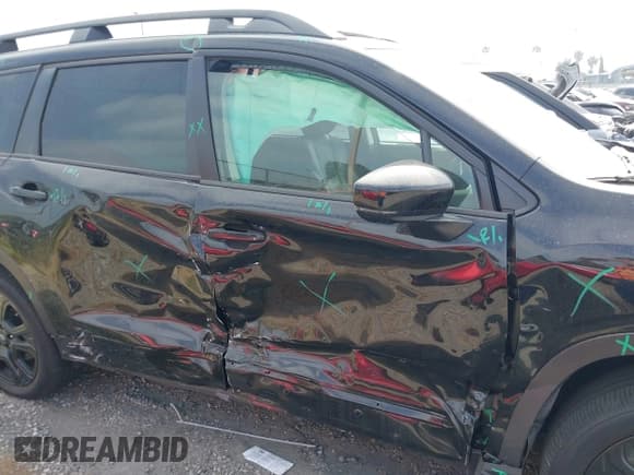 ✅ 2024 Subaru Ascent Onyx Limited • VIN: 4S4WMAKD2R3425764 • Lot: 42337962. Listed on IAAI with 20,068 mi. Free auction sales archive from the USA and detailed vehicle history report at DreamBid. Image 13.