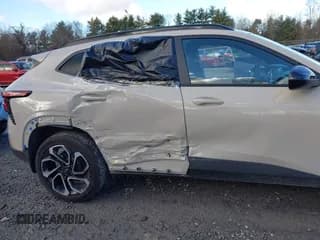 ✅ 2026 Chevrolet Trax 2RS • VIN: KL77LJEP1TC003216 • Лот: 43814903. Опубликован ранее на IAAI с пробегом 322 миль. Бесплатный доступ к архиву аукционных продаж из США и подробный отчёт об истории автомобиля на DreamBid. Изображение 6.