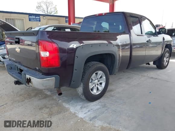 ✅ 2008 Chevrolet Silverado 1500 1LT • VIN: 2GCEK19C981281606 • Lot: 43673133. Listed on IAAI with 141,935 mi. Free auction sales archive from the USA and detailed vehicle history report at DreamBid. Image 4.