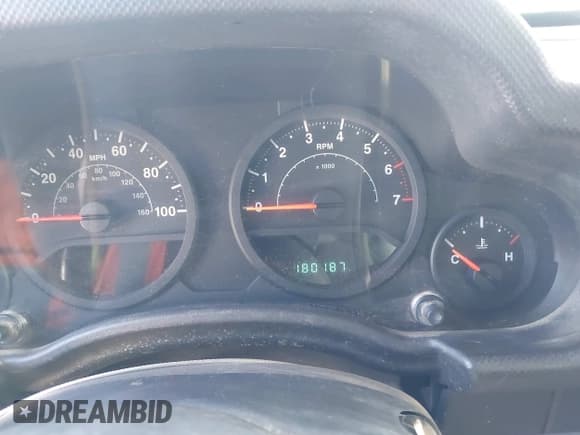 ✅ 2008 Jeep Wrangler Unlimited X • VIN: 1J4GA39188L615604 • Lot: 43369526. Listed on IAAI with 180,187 mi. Free auction sales archive from the USA and detailed vehicle history report at DreamBid. Image 7.