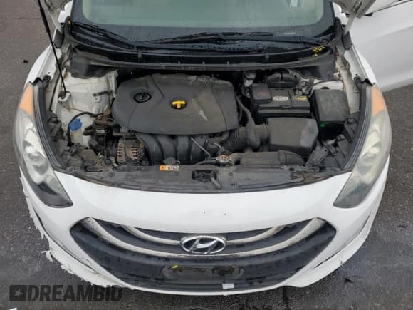 ✅ 2014 Hyundai Elantra • VIN: KMHD35LHXEU225321 • Lot: 91099785. Listed on Copart with 102,754 mi. Free auction sales archive from the USA and detailed vehicle history report at DreamBid. Image 11.