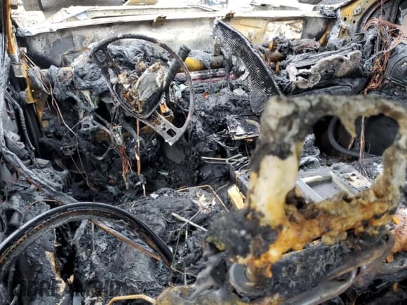 ✅ 2020 Chevrolet Silverado 1500 LT • VIN: 1GCVYDET8LZ317338 • Lot: 80661844. Listed on Copart with Not provided. Free auction sales archive from the USA and detailed vehicle history report at DreamBid. Image 8.