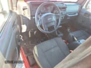 ✅ 2006 Jeep Wrangler X • VIN: 1J4FA39S76P750437 • Lot: 82685955. Wystawiony na Copart z przebiegiem Nie podano. Bezpłatny archiwum sprzedaży aukcyjnych z USA i szczegółowy raport historii pojazdu na DreamBid. Zdjęcie 8.