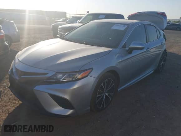 2020 Toyota Camry Hybrid SE z VIN 4T1G31AK9LU544839, wystawiony jako IAAI lot #42515791 z przebiegiem 53 023 mil mil oraz . Historia ofert i sprzedaży dostępna na DreamBid. Obrazek 2.