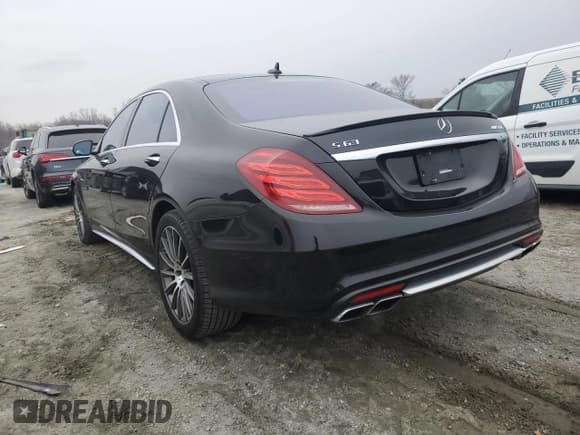 ✅ 2016 Mercedes-Benz S 63 AMG • VIN: WDDUG7JB7GA230120 • Лот: 46194245. Опубликован ранее на Copart с пробегом 113 118 миль. Бесплатный доступ к архиву аукционных продаж из США и подробный отчёт об истории автомобиля на DreamBid. Изображение 2.