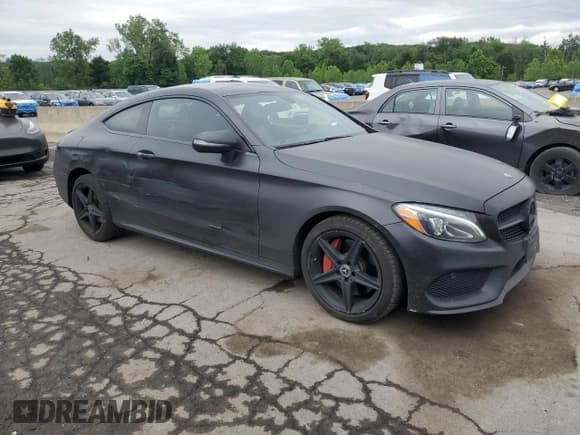 ✅ 2018 Mercedes-Benz C 300 • VIN: WDDWJ4KB6JF676292 • Lot: 62071375. Wystawiony na Copart z przebiegiem 89 615 mil. Bezpłatny archiwum sprzedaży aukcyjnych z USA i szczegółowy raport historii pojazdu na DreamBid. Zdjęcie 4.
