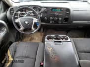 ✅ 2009 Chevrolet Silverado 2500HD LT • VIN: 1GCHK59609E160641 • Лот: 80212874. Опубликован ранее на Copart с пробегом 388 897 миль. Бесплатный доступ к архиву аукционных продаж из США и подробный отчёт об истории автомобиля на DreamBid. Изображение 8.