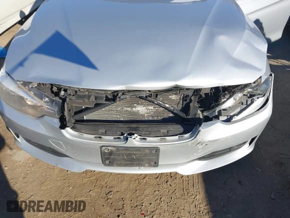 ✅ 2015 BMW 3 Series 328i xDrive • VIN: WBA3B5G58FNS13163 • Лот: 43671274. Опубликован ранее на IAAI с пробегом 94 333 миль. Бесплатный доступ к архиву аукционных продаж из США и подробный отчёт об истории автомобиля на DreamBid. Изображение 6.