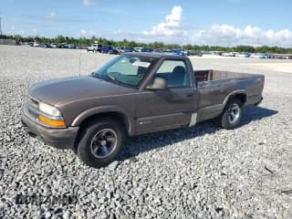 ✅ 1998 Chevrolet S-10 LS • VIN: 1GCCS14X0WK205755 • Лот: 67233595. Опубликован ранее на Copart с пробегом 150 933 миль. Бесплатный доступ к архиву аукционных продаж из США и подробный отчёт об истории автомобиля на DreamBid. Изображение 1.