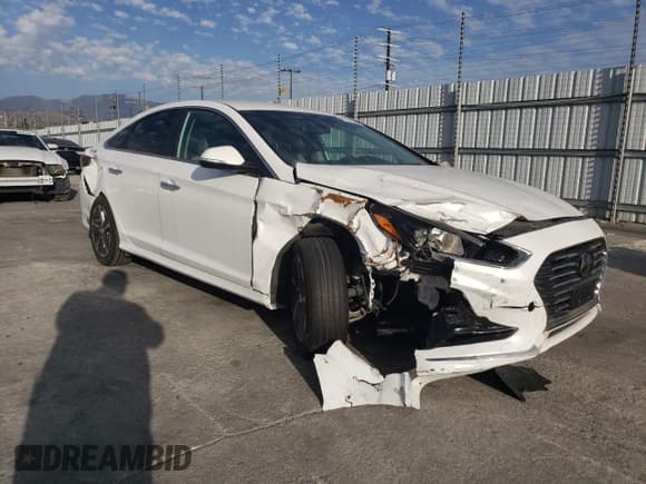✅ 2019 Hyundai Sonata • VIN: KMHE14L27KA089209 • Лот: 47297365. Опубликован ранее на Copart с пробегом 80 558 миль. Бесплатный доступ к архиву аукционных продаж из США и подробный отчёт об истории автомобиля на DreamBid. Изображение 4.