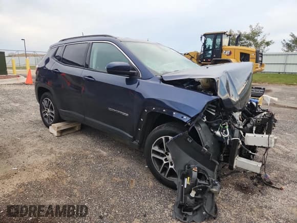 ✅ 2017 Jeep Compass Latitude • VIN: 3C4NJDBB7HT628029 • Лот: 85962255. Опубликован ранее на Copart с пробегом Не указан. Бесплатный доступ к архиву аукционных продаж из США и подробный отчёт об истории автомобиля на DreamBid. Изображение 4.