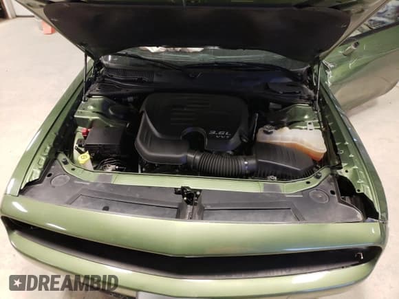 ✅ 2020 Dodge Challenger SXT • VIN: 2C3CDZAG9LH222591 • Lot: 36818784. Wystawiony na Copart z przebiegiem 22 772 mil. Bezpłatny archiwum sprzedaży aukcyjnych z USA i szczegółowy raport historii pojazdu na DreamBid. Zdjęcie 11.