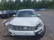 ✅ 2020 Volkswagen Tiguan S • VIN: 3VV1B7AX2LM135213 • Lot: 42670030. Wystawiony na IAAI z przebiegiem 90 124 mil. Bezpłatny archiwum sprzedaży aukcyjnych z USA i szczegółowy raport historii pojazdu na DreamBid. Zdjęcie 12.