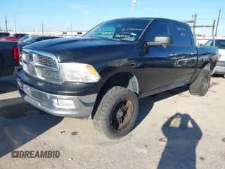 ✅ 2009 Dodge 1500 SLT • VIN: 1D3HB13T89S815516 • Lot: 41660093. Wystawiony na IAAI z przebiegiem 267 402 mil. Bezpłatny archiwum sprzedaży aukcyjnych z USA i szczegółowy raport historii pojazdu na DreamBid. Zdjęcie 2.