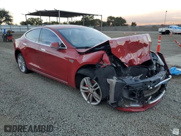 ✅ 2014 Tesla Model S 60 • VIN: 5YJSA1H14EFP49806 • Lot: 91123485. Wystawiony na Copart z przebiegiem 114 487 mil. Bezpłatny archiwum sprzedaży aukcyjnych z USA i szczegółowy raport historii pojazdu na DreamBid. Zdjęcie 4.
