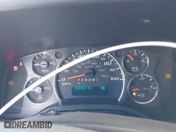 ✅ 2019 Chevrolet Express Passenger LT • VIN: 1GAZGPFG0K1239988 • Lot: 41830689. Wystawiony na IAAI z przebiegiem 112 943 mil. Bezpłatny archiwum sprzedaży aukcyjnych z USA i szczegółowy raport historii pojazdu na DreamBid. Zdjęcie 7.