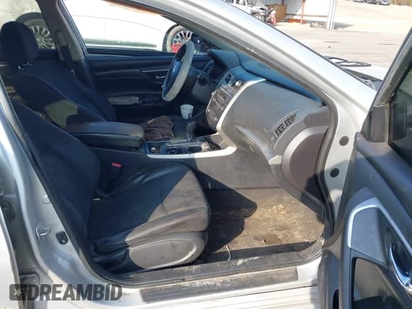 ✅ 2015 Nissan Altima S • VIN: 1N4AL3AP4FC255448 • Lot: 43675300. Wystawiony na IAAI z przebiegiem 154 476 mil. Bezpłatny archiwum sprzedaży aukcyjnych z USA i szczegółowy raport historii pojazdu na DreamBid. Zdjęcie 5.