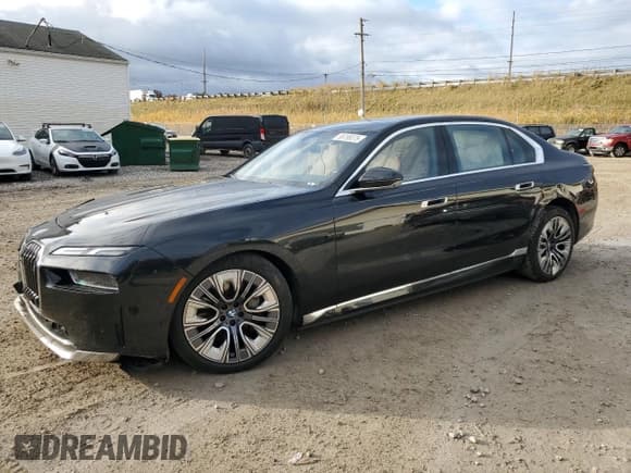 ✅ 2024 BMW i7 eDrive50 • VIN: WBY43EJ06RCR02022 • Lot: 89799375. Wystawiony na Copart z przebiegiem Nie podano. Bezpłatny archiwum sprzedaży aukcyjnych z USA i szczegółowy raport historii pojazdu na DreamBid. Zdjęcie 1.