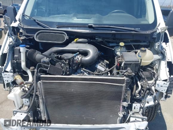 ✅ 2018 Ford Transit • VIN: 1FTYE1YM3JKA35185 • Lot: 42839253. Wystawiony na IAAI z przebiegiem 54 882 mil. Bezpłatny archiwum sprzedaży aukcyjnych z USA i szczegółowy raport historii pojazdu na DreamBid. Zdjęcie 10.