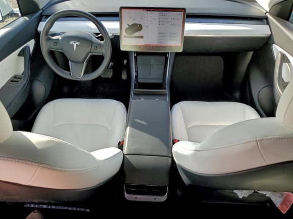 ✅ 2021 Tesla Model Y Long Range • VIN: 5YJYGDEEXMF061258 • Lot: 93935845. Listed on Copart with 70,607 mi. Free auction sales archive from the USA and detailed vehicle history report at DreamBid. Image 8.