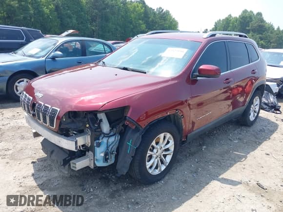 ✅ 2019 Jeep Cherokee Latitude • VIN: 1C4PJLCB6KD221642 • Лот: 42523938. Опубликован ранее на IAAI с пробегом 200 839 миль. Бесплатный доступ к архиву аукционных продаж из США и подробный отчёт об истории автомобиля на DreamBid. Изображение 18.