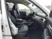 ✅ 2022 Kia Telluride LX • VIN: 5XYP2DHC8NG199783 • Lot: 43478520. Wystawiony na IAAI z przebiegiem 30 121 mil. Bezpłatny archiwum sprzedaży aukcyjnych z USA i szczegółowy raport historii pojazdu na DreamBid. Zdjęcie 5.