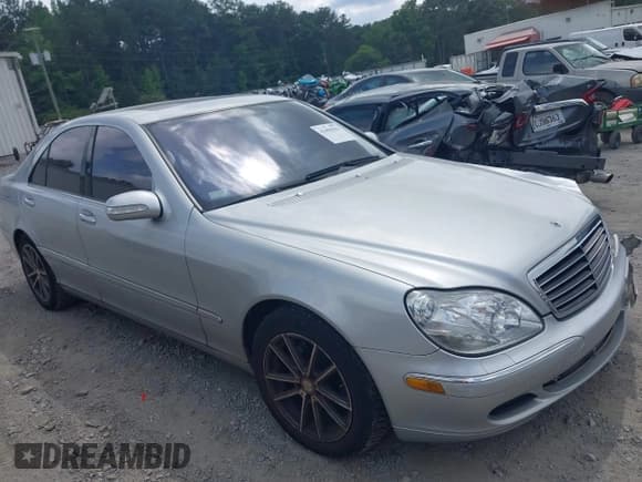 ✅ 2006 Mercedes-Benz S 350 • VIN: WDBNF67J56A477191 • Lot: 42496563. Wystawiony na IAAI z przebiegiem 193 897 mil. Bezpłatny archiwum sprzedaży aukcyjnych z USA i szczegółowy raport historii pojazdu na DreamBid. Zdjęcie 1.