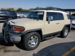 ✅ 2008 Toyota FJ Cruiser • VIN: JTEZU11F68K007972 • Lot: 68373415. Listed on Copart with 119,401 mi. Free auction sales archive from the USA and detailed vehicle history report at DreamBid. Image 1.